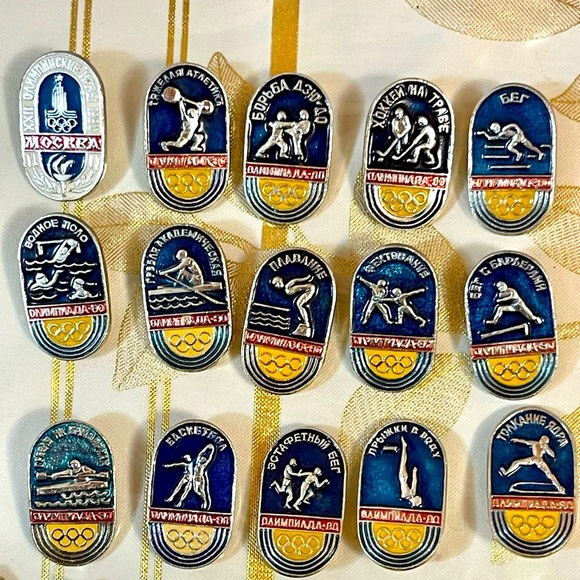 VTG Set of 22  pcs Pins Badges Olympic Games 1980 Moscow Soviet Union Sport USSR - Picture 2 of 6